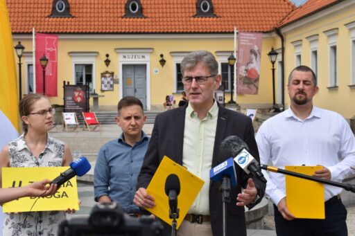 Rząd PIS dewastuje finanse państwa