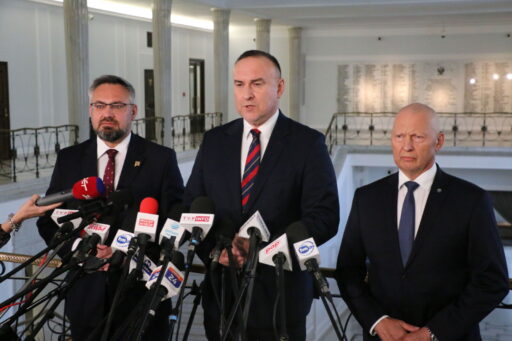 Polska 2050 Szymona Hołowni: bezpieczeństwo Polaków jest zagrożone