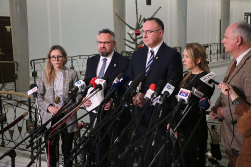 Stanowisko Zarządu Partii Polska 2050 Szymona Hołowni i&nbsp;KP Polska 2050 – Trzecia Droga w&nbsp;sprawie haniebnego incydentu podczas uroczystości zapalenia świec chanukowych w&nbsp;Sejmie.