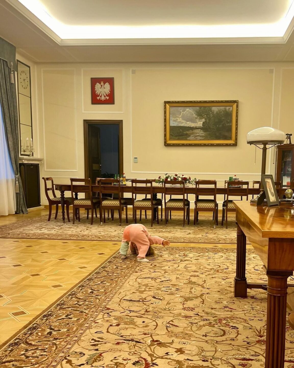 Córka Szymona Hołowni w u taty w pracy - w Sejmie