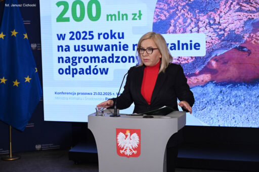200 mln złotych na&nbsp;likwidację nielegalnych składowisk i&nbsp;wysypisk odpadów