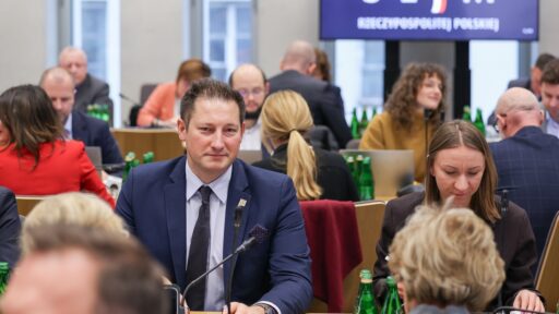 Równa ochrona dla wszystkich nabywców – projekt Polski 2050 przeszedł komisję